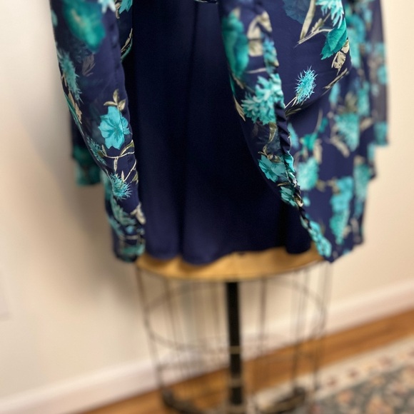 Altar’d State blue floral dress with flare sleeves size small - Picture 4 of 7